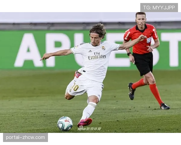 帕纳辛纳科斯豪取三连胜士气高涨 希腊杯夺冠提振球队信心